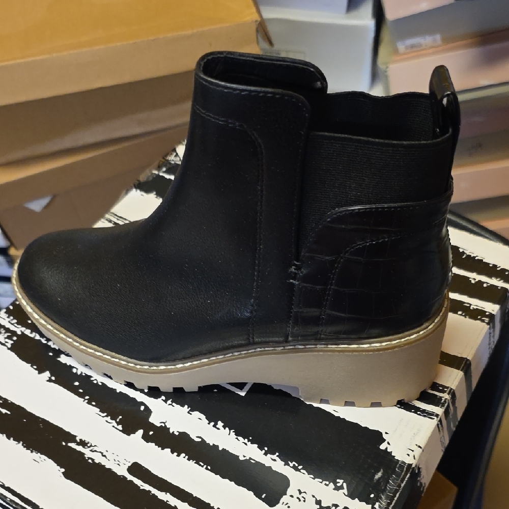 DOLCE VITA Black Ankle Boots